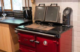 Lilly Lodge; nestled within the forest. - Foto 14