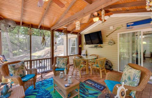 Lakefront Fair Play Vacation Rental, Pets Welcome! - Foto 19