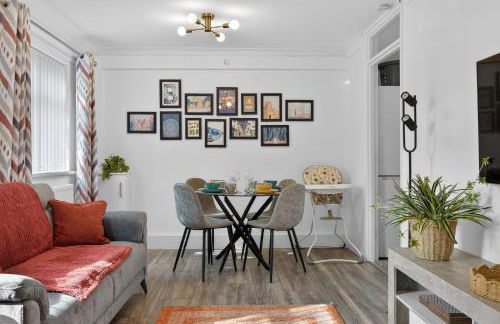 Comfy City Base with Free Parking Walk Everywhere - Foto 51