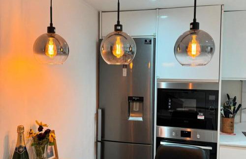 Sunset View 2BR Apartment - Beautiful London View & Free Parking - Foto 29