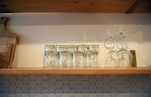 HostWise Stays - The Lodi - Lower Lawrenceville, Beautiful! - Foto 42