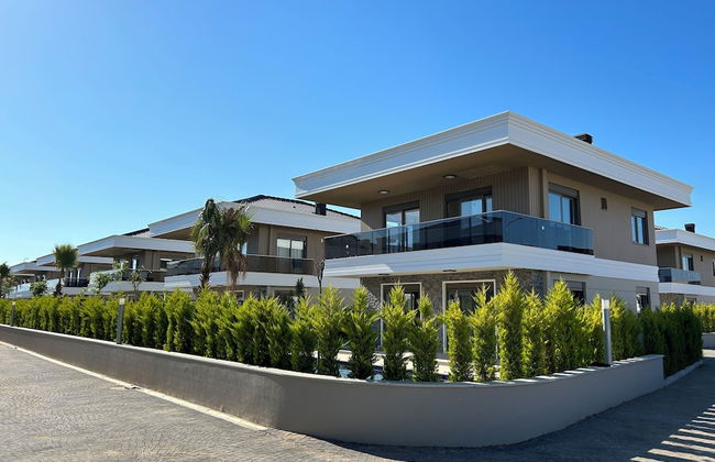 Nirvana Holiday Homes - Foto 39