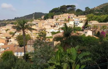 L'Odyssée provençale, un duplex de charme de 2 chambres au pied du village médiéval de Bormes-les-Mimosas, offrant des prestations haut de gamme et une superbe vue sur le Massif des Maures - Foto 39