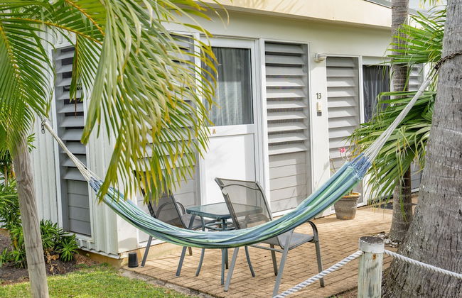 Bush Village Holiday Cabins - Photo 47