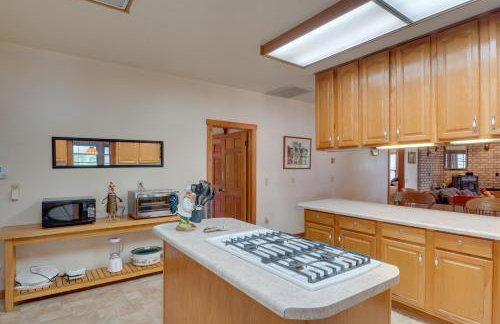 Beautiful Toledo Bend Retreat with Private Dock - Foto 12