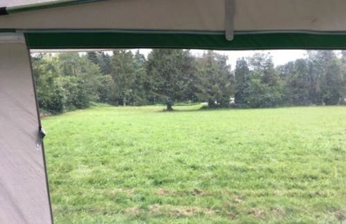 Inviting 2-Bed Cabin in Domfront En Poiraie - Foto 2