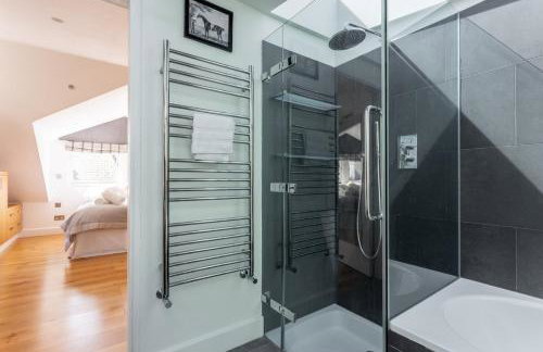 Classy 5BR Roof Terraced Fully AC Kensington House - Foto 41