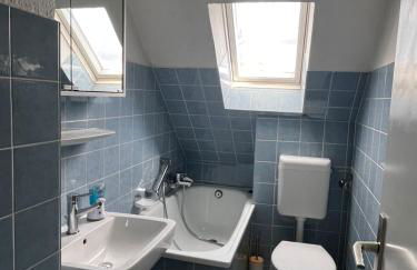 FlattyOne Ruhrgebiet - Schlafkomfort und Anbindung - neu renoviert - Photo 11