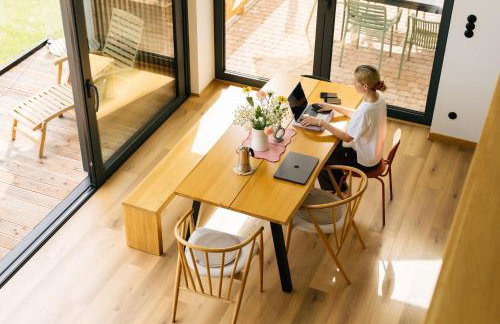 Rumiane pola - stodoła na Mazurach z widokiem na jezioro - Foto 26