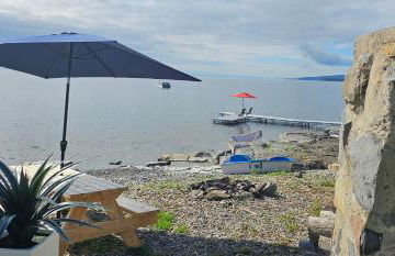 ZaLo House Waterline cabin with Hot Tub Pets - Foto 16