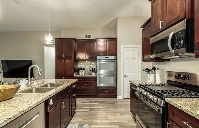 The Golden Cactus Phoenix - Photo 12