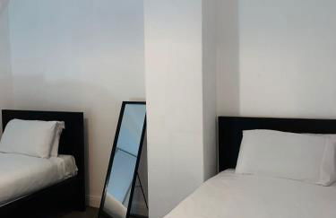 Modern 3-BR Home on Edge of City Center With Free Parking - Foto 26