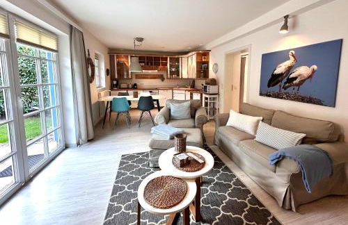 Sky & Sand Homes Storchennest I Cozy Wohnung fuer 4 Gäste mit Terrasse und Parkgarten im Reetdachanwesen in SPO - Photo 1