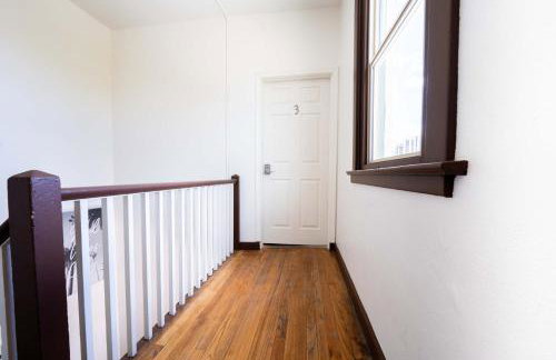 Bloom and Relax Historic 1BR in Downtown - Foto 33