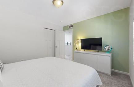 SoHa Year Round Heated Indoor Outdoor Pool - Photo 25