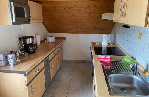 Dachgeschosswohnung im zweiten Obergeschoss - Foto 1