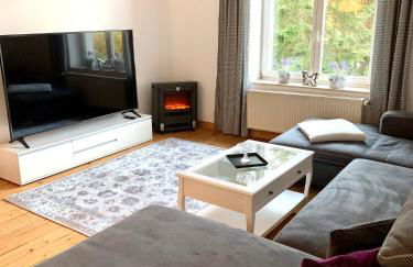 DEUTSCHE VILLA - SUPERIOR APARTMENT- 1 Obergeschoss mit gem Sauna und Garten - Foto 9