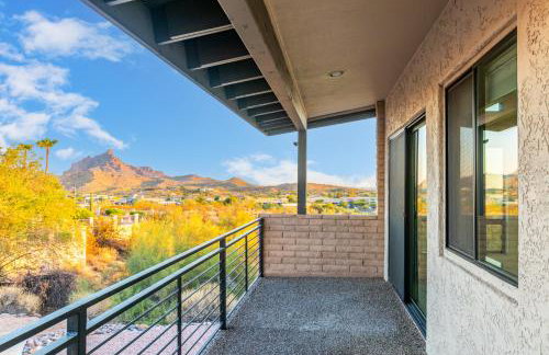 3BR Retreat with Heated Pool, BBQ and Mountain Views - Foto 24