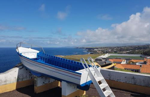 Seaside Azores Villa with natural pool, terrace & barbecue - Photo 40