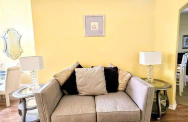 Joyful and Bright 4 Bedroom 3 Bathroom Pool Home - Foto 33