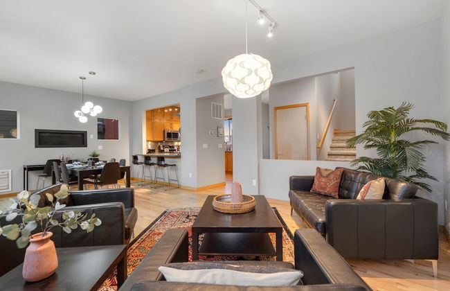 Sleek Home Near Old Town W/ Rftp Hot Tub & Mtn Views - Foto 16