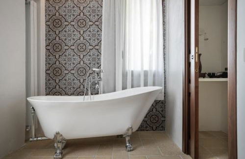 Villa a 300 Mt. dal Mare (Magaggiari) con campo da tennis - Foto 24