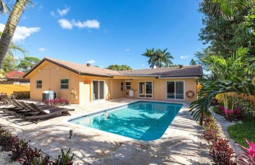 Beautiful Villa 4 BD 3 BA with Heated Private Pool, Close to Beach - Foto 2