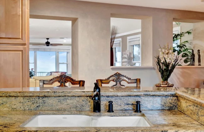 Stones Throw Beachfront Premier Suite 4 Views - Foto 19