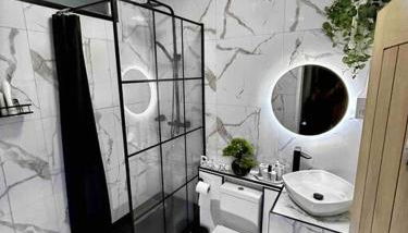 Large Peak District National Park Holiday House - Foto 4, Shower