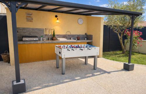 Sublime villa des Oliviers - Piscine chauffée, espace détente, Baby-foot, cuisine extérieure - proche d'Agen - Foto 4