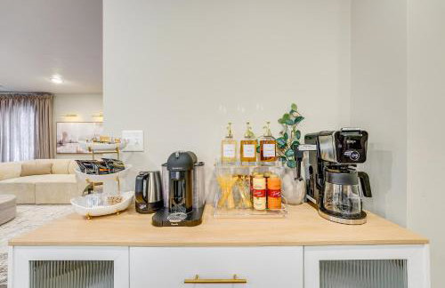 Serene and Updated Escape 1 Mi to Heritage Landing - Foto 10