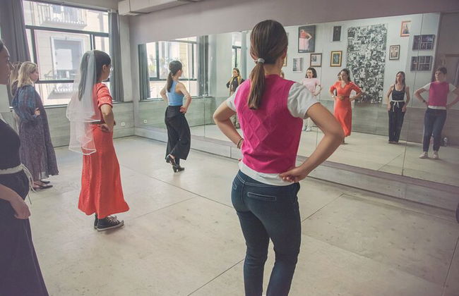 1 Hour Flamenco Class Experience in Granada - Photo 5