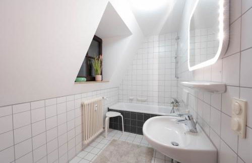 Loft mit Balkon im Historischen Altbau am Marktplatz - 75qm, DisneyPlus, 300mbs Internet - Foto 10