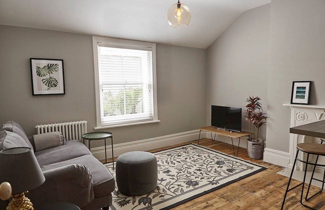 Chic Top Floor Apartment in the Heart of Westbourne Arcade - Foto 6