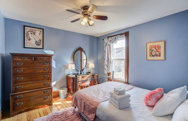 Downtown 1900 Classic 3 Bedroom Value - Photo 2