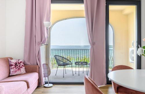 Casa Vacanze Maddalena - Palazzetto sul lago - Diamante Rosa - Foto 1
