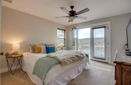 Lakefront Home with WiFi, Entertainment, Dock & Lake Views - Dogs OK - Photo 21