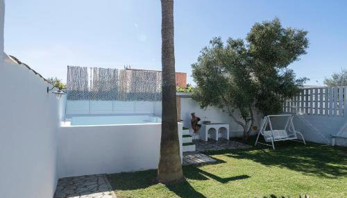 Preciosa Casa con Jardin y Piscina Privada en el Puerto de santaMaria - Foto 3