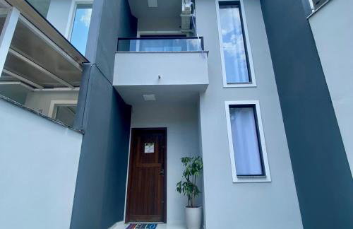 Casa completa com 2 quartos e garagem perto do aeroporto - Foto 4