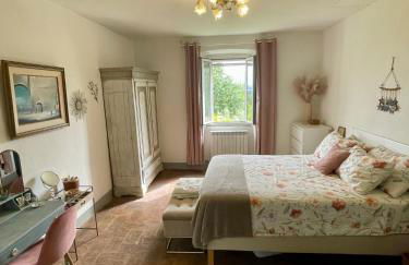 Private Stone Cottage with Starlink & Lake View - Foto 22