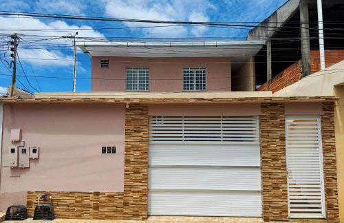 Apt com ótima localização, com Wi-fi, próximo do Shopping e Aeroporto - Foto 1