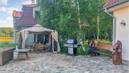 Amazing Home In Gniewino With Kitchen - Foto 2