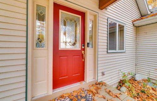 17 Mi to Skiing! Lake-View Michigan Home with Deck - Foto 31