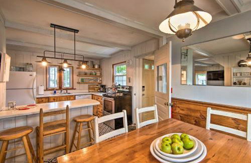 Charming Pine Point Cottage - 2 Blocks to Ocean! - Foto 7