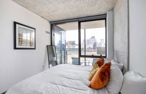 Sophisticated 3BR Suite - New Modern and Luxurious - Photo 33