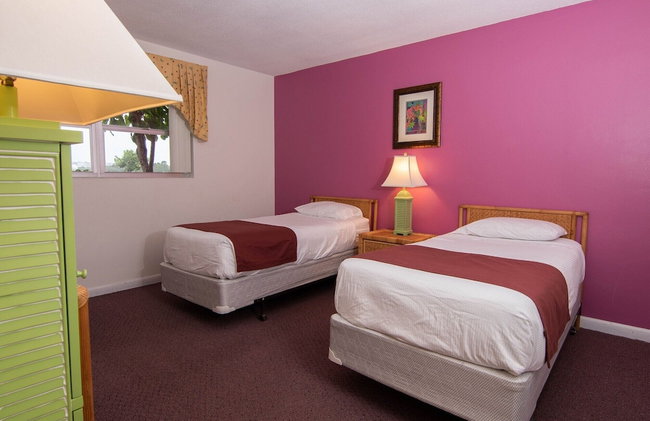 Palm Beach Waterfront Suites - Photo 17