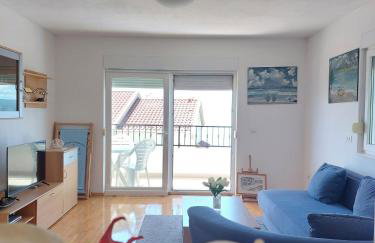 Charmy Apartments with Pool - Foto 7