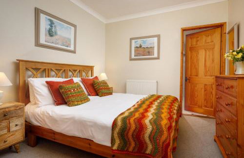 The Roundhouse - Photo 2