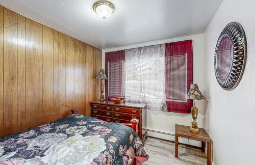 Families with Dogs! Alaskan Basecamp Near Mountains - Photo 9