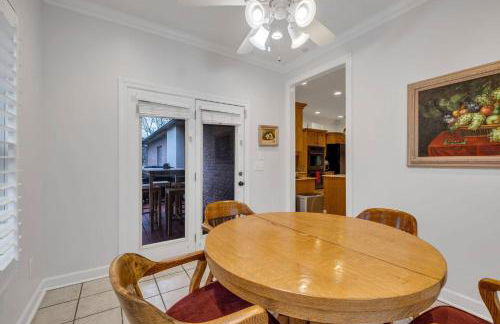 LakeFront | HotTub | Dock | 4BD4.5BA | FreeParking - Foto 31